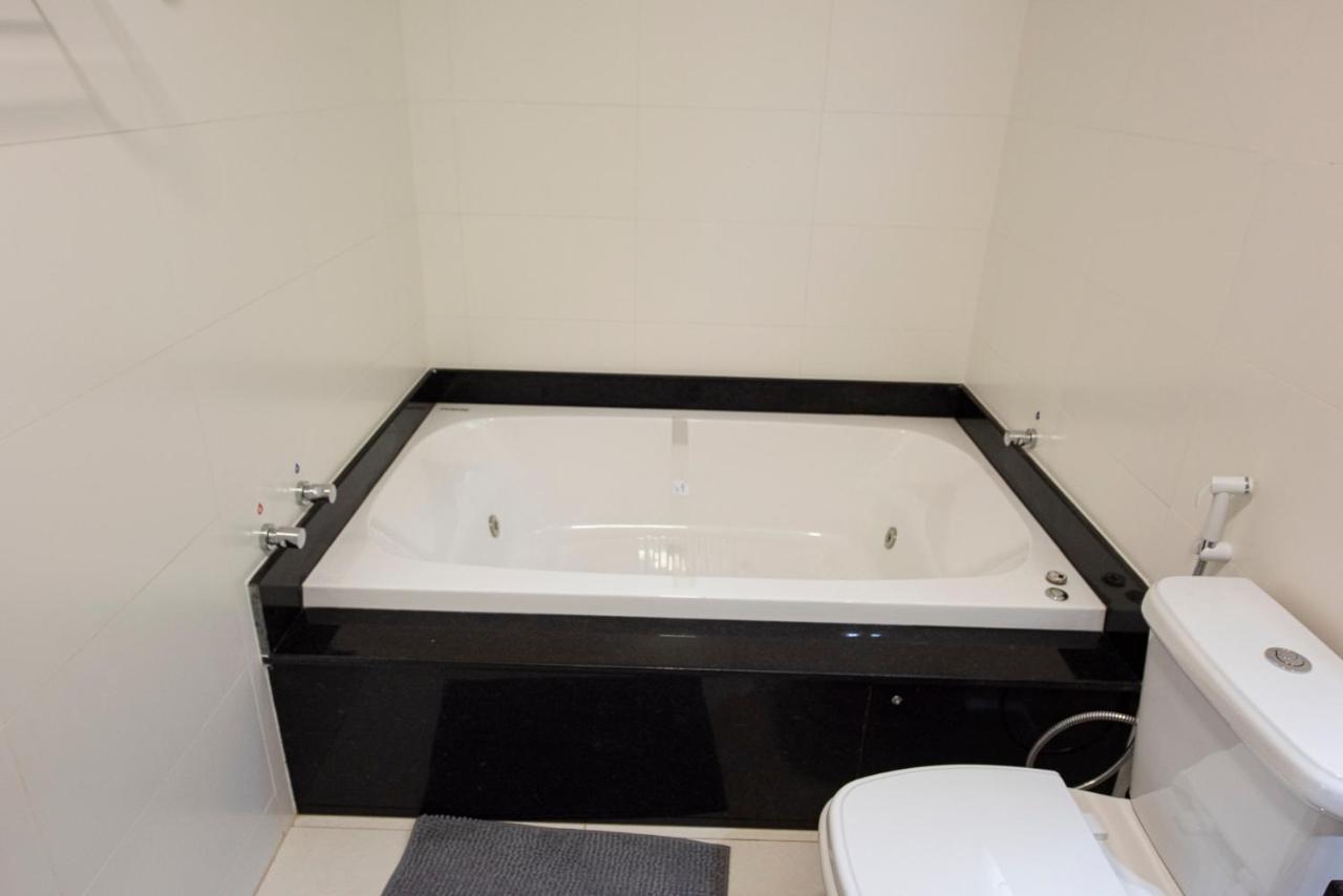 Deluxe Double Room Bath